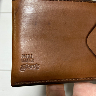 ゴローズ　二つ折り財布