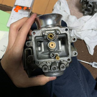ヤマハ　　バイク　SR400 エンジン掛かります。現在不動