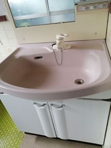 洗面台下収納ピンク うるるん 宇宿のその他の中古あげます 譲ります ジモティーで不用品の処分