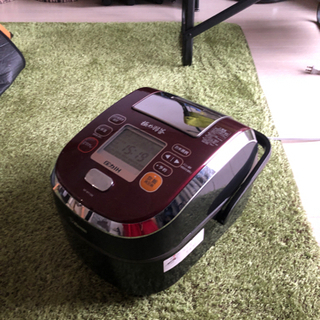 値下げ】象印圧力IH炊飯ジャー ｢鉄器コート極め羽釜｣ NP-WY10M