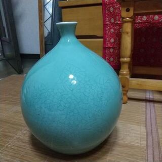 花瓶  壺 (現物の色はもう少し薄いです)