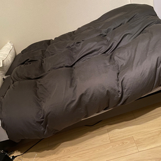 【美品/総額10万/ベッド一式セット】セミダブルベッド　一式　ベッドフレーム　羽毛布団　マットレス ベッドシート　汗吸収パット　布団カバー