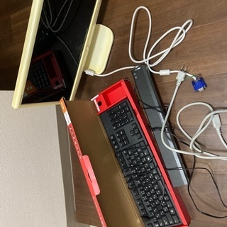 キーボード　モニター　スピーカー