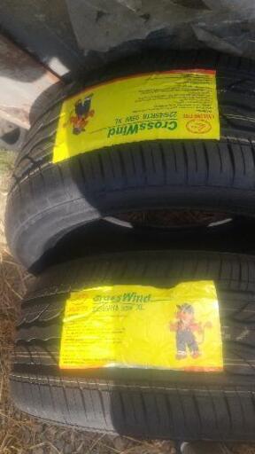 訳あり格安　新品未使用　225/45R18　クロスウィンド　２本