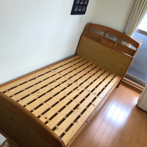 高品質の激安 シングルベッド　フレーム　ベッドの高さも変えることできます シングルベッド