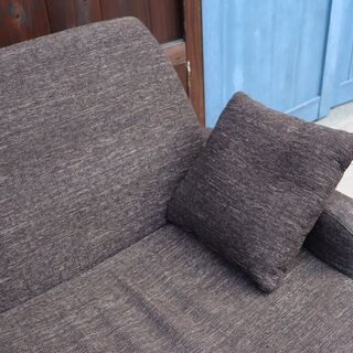 unico(ウニコ)のEVA(エヴァ)2シーターソファです。シンプルで