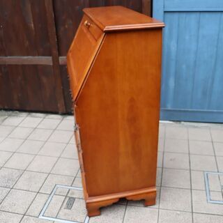 横浜ダニエル(Daniel)のアーリーアメリカンライティングビューローです