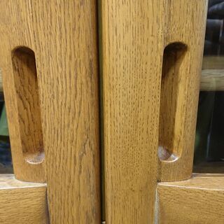 価格見直しました！府中家具｜オクムラ｜楢材｜3枚扉キッチンボード