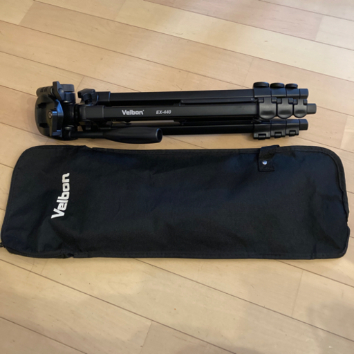 お取引中です。Velbonの三脚