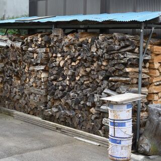 【短期単発】5立米の薪を長野県山ノ内町から群馬県吾妻郡長野原町北軽井沢へ配送 − 長野県