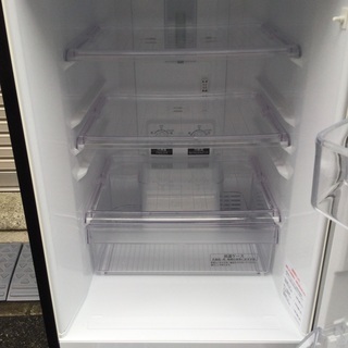 【RKGRE-718】特価！三菱/146L 2ドア冷凍冷蔵庫/MR-P15Z-B/中古品/2016年製/当社より近隣無料配達！