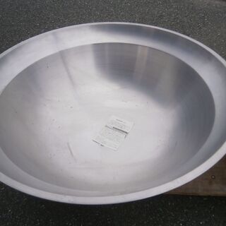 ☆新古品 ナカオアルミ イモノ 特選平釜 80㎝ 81L & 本間冬治工業 18-8 手付揚ザル 荒目65㎝ 木製釜フタ付き 炊き出し トン汁などに！！☆