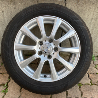 日産リーフに履いてましたタイヤホイールです