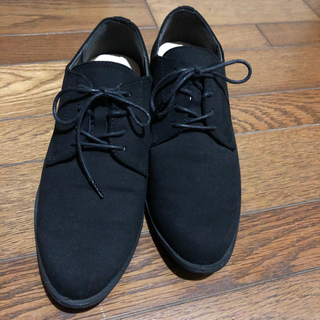 黒いスエードっぽい靴