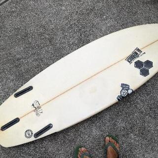 サーフボード　ネックベアード