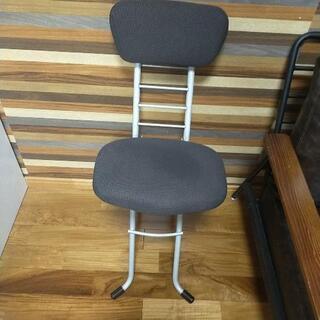 【ネット決済】(お取引中)座面高さ調整可能な椅子