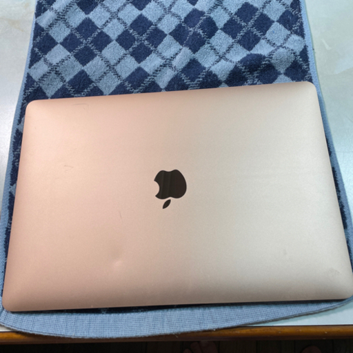 アップル　MacBook Air 2019 ピンクゴールド