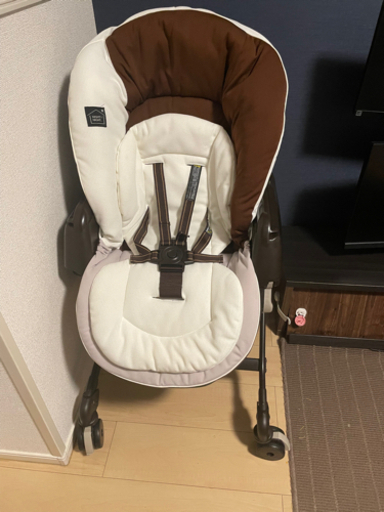 【取引決定】コンビ ネムリラ オートスイング ハイ＆ローチェア 電動チェア バウンサー