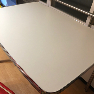 アメリカンなダイナーテーブルとベンチお譲りします！