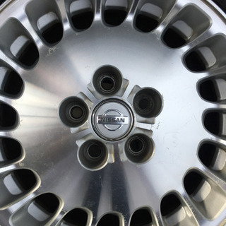 シーマ純正タイヤ