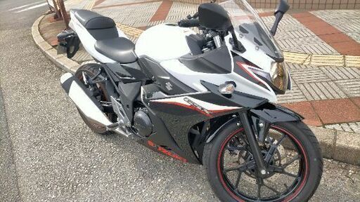 GSX 250R 2020年モデル パールホワイト × ブラック 2019年式