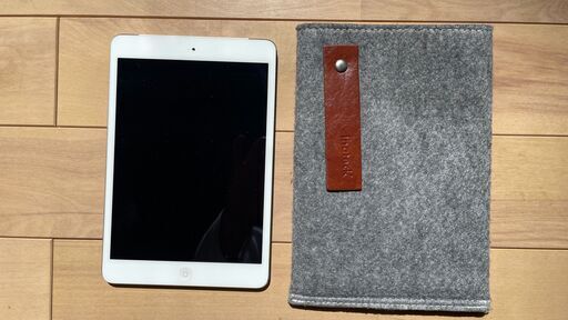 【終了】iPad mini（第二世代） 128GB Retina ディスプレイ（Wi-Fi ＋Cellular（au））フェルトケース付をお譲りします