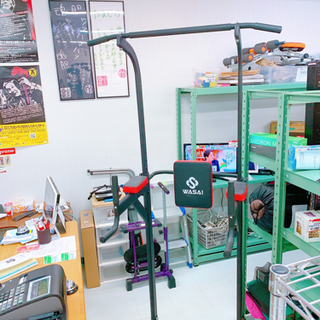 懸垂マシン チンニング ぶら下がり 熊本リサイクルショップen - その他