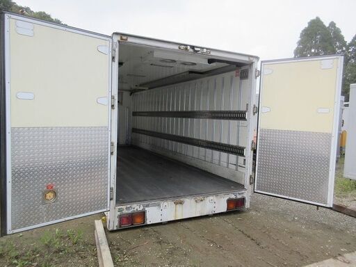 ♪八街SB76♪物置♪コンテナ♪鍵穴♪丈夫♪シャッター式♪アルミ冷蔵箱♪