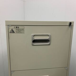 新品（アウトレット） ダイシン工業 B4 4段ファイルキャビネット 鍵 