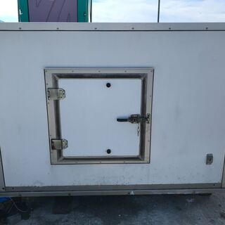 11/16ご購入ありがとうございました。値下げしました☆軽トラックの箱☆米の保管や道具入れに最適です☆28，000万円でお譲りします☆横幅141.4　高さ131.2　長さ185ｃｍ☆内寸　横幅121.5　高さ105　長さ166ｃｍ　箱の厚さ10ｃｍ