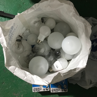 【ネット決済・配送可】電球いっぱい