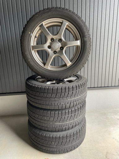 中古スタッドレスタイヤ　205/55R/16