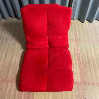 【100〜180度まで13段階調節】赤い座椅子