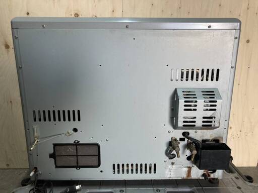 サンポット　煙突式ストーブ　床暖房対応　UFH-77URC　2002年製　燃焼確認済み