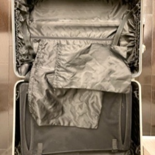 リモワ RIMOWA トパーズ プレミアム（チタニウム）
