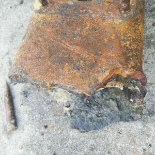 米軍艦エンジン部品、太平洋戦争刻印あり 米軍艦エンジン部品、太平洋戦争刻印あり