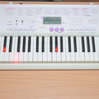 電子ピアノ（CASIO LK-107）