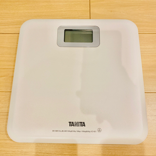 2018年製タニタ体重計