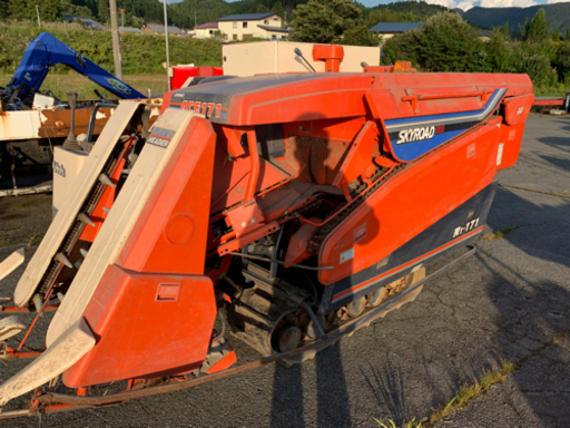 R1-171▲コンバイン！部品取り！スクラップ！ディーゼルエンジン！