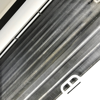 季節、空調家電 【2.8kwエアコン】2011年製☆フィルター2枚の内1