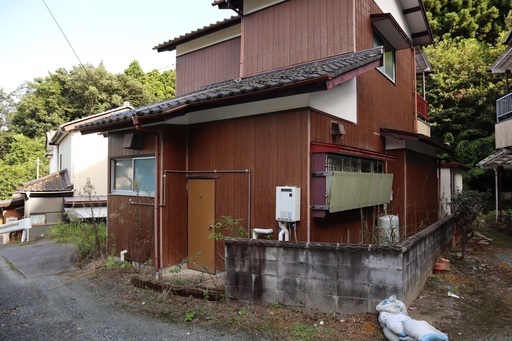 北茨城関本　初期費用1万円、家賃35,000円　駐車場３台　物置有　ペット飼育相談可