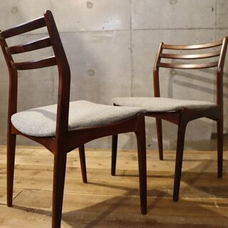 デンマーク製のVestervig Eriksen(ヴェスタヴィグ・エリクセン)デザインのダイニングチェアー2脚セットです。北欧家具らしいシンプルなフォルムのヴィンテージ木製椅子です♪BI131
