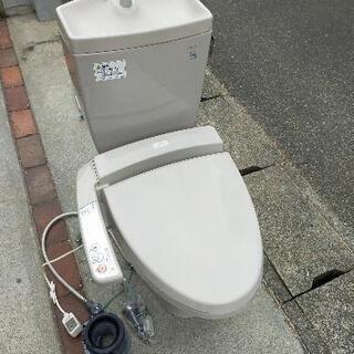 【ネット決済・配送可】TOTO　トイレ