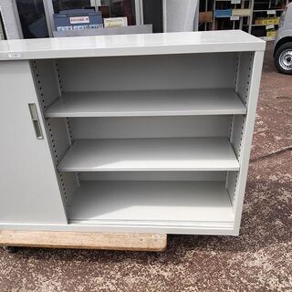 ナイキ　３段引違扉書庫『良品中古』複数入荷！W1760【リサイクルショップサルフ】 ナイキ 3段引違扉書庫『良品中古』複数入荷！W1760【リサイクル