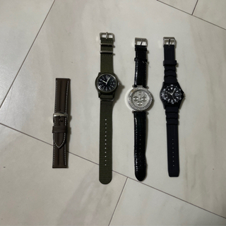 【ネット決済】腕時計３個と皮腕時計ベルトのまとめって売ります