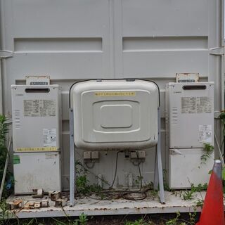 12m 40ft コンテナ浴場 シャワー6か所 浴槽 FRP石油給湯器2基