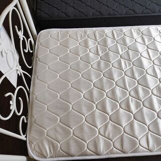 ロココ調シングルベッド　マットレスニトリ　白『美品中古』　【リサイクルショップサルフ】 ロココ調シングルベッド マットレスニトリ 白『美品』 【リサイクル