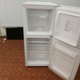 ID 980801　ハイセンス106L　２０１6年製　HR-B106JW　打痕あり