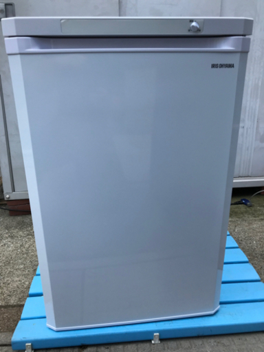 2019年製 美品 アイリスオーヤマ ノンフロン冷凍庫 IUSD-9A 85L 前開き 温度調節3段階 省エネ 静音
