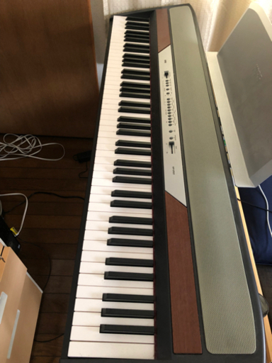 電子ピアノ